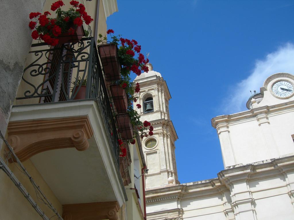 Piazza San Pantaleo Bed & Breakfast Sorso Exterior photo